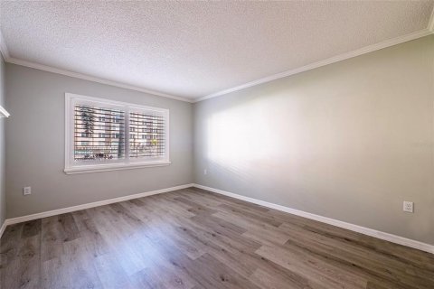 Condo in Dunedin, Florida, 1 bedroom № 2224736 - photo 14
