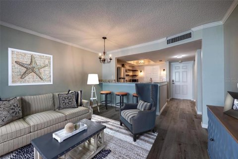 Condo in Dunedin, Florida, 1 bedroom № 2224736 - photo 9