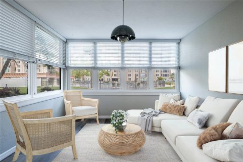 Condo in Dunedin, Florida, 1 bedroom № 2224736 - photo 11
