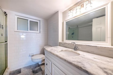 Condo in Dunedin, Florida, 1 bedroom № 2224736 - photo 10