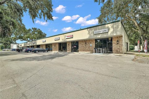 Commercial property in Bushnell, Florida 1170.57 sq.m. № 1857994 - photo 1