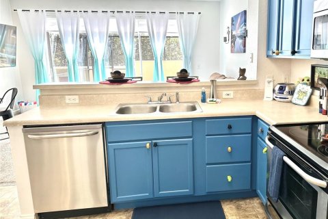 Снять в аренду таунхаус в Киссимми, Флорида 1 комната, 133.78м2, № 1754773 - фото 4