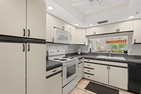 Condominio en venta en Bradenton, Florida, 2 dormitorios, 96.8 m2 № 2122093 - foto 27