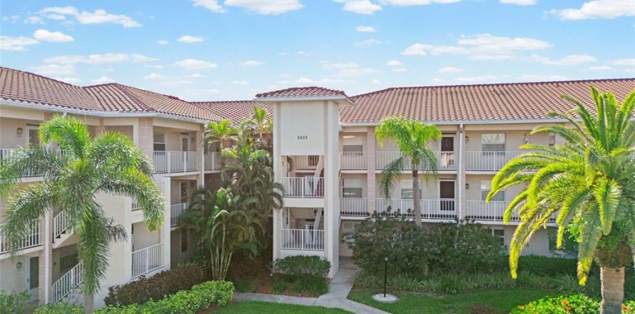 Condominio en Bradenton, Florida, 2 dormitorios № 2122093