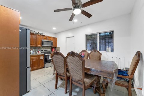 Купить коммерческую недвижимость в Норт-Майами, Флорида 196.95м2, № 2006298 - фото 7