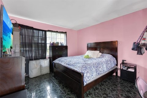 Купить коммерческую недвижимость в Норт-Майами, Флорида 196.95м2, № 2006298 - фото 18