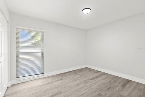 House in Valrico, Florida 3 bedrooms, 149.76 sq.m. № 1837645 - photo 12