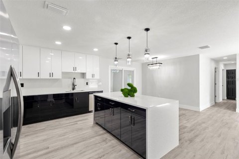 House in Valrico, Florida 3 bedrooms, 149.76 sq.m. № 1837645 - photo 29