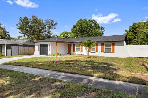 House in Valrico, Florida 3 bedrooms, 149.76 sq.m. № 1837645 - photo 16