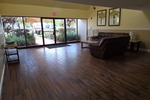 Condo in Weston, Florida, 2 bedrooms  № 2042062 - photo 5