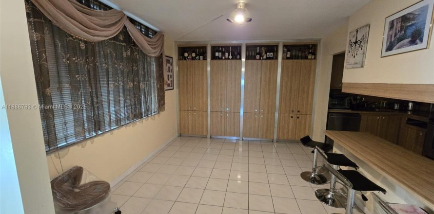 Condo à Aventura, Floride, 3 chambres № 1933507