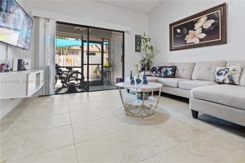 Casa en venta en Oakland Park, Florida, 2 dormitorios, 98.57 m2 № 2407685 - foto 6