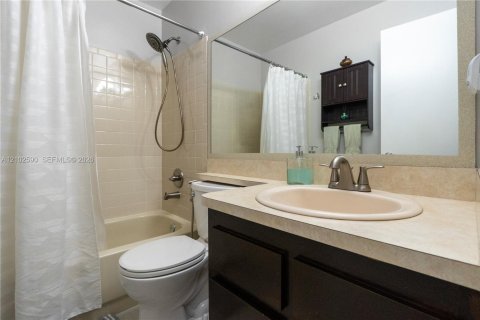 Casa en venta en Oakland Park, Florida, 2 dormitorios, 98.57 m2 № 2407685 - foto 11