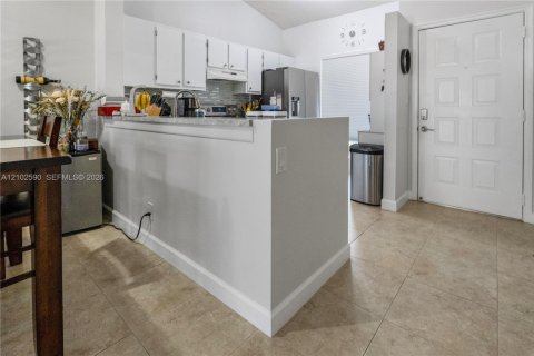 Casa en venta en Oakland Park, Florida, 2 dormitorios, 98.57 m2 № 2407685 - foto 3
