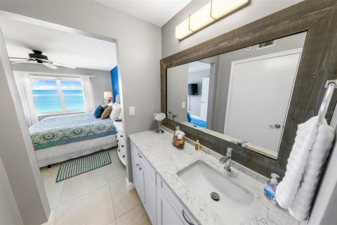 Condo in Ormond Beach, Florida, 2 bedrooms  № 1608652 - photo 25
