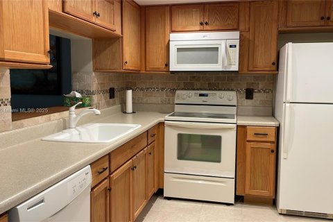 Copropriété à vendre à Dania Beach, Floride: 2 chambres, 110.55 m2 № 1874751 - photo 15