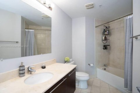 Condominio en venta en Miami, Florida, 2 dormitorios, 107.95 m2 № 1874371 - foto 18