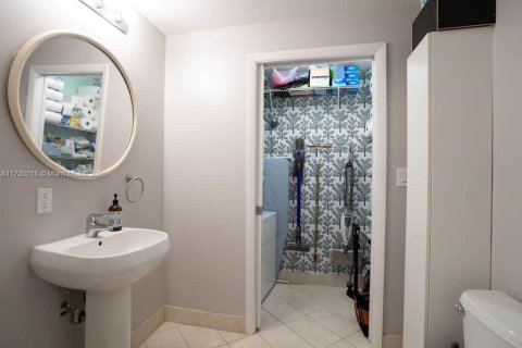 Condominio en venta en Miami, Florida, 2 dormitorios, 107.95 m2 № 1874371 - foto 21