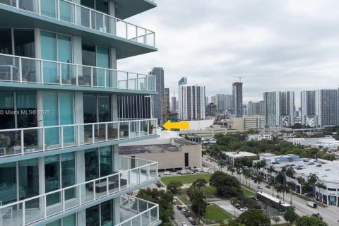 Condominio en venta en Miami, Florida, 2 dormitorios, 107.95 m2 № 1874371 - foto 3