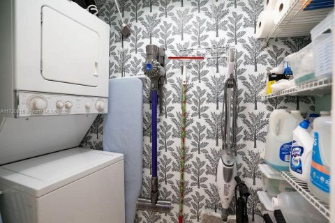 Condominio en venta en Miami, Florida, 2 dormitorios, 107.95 m2 № 1874371 - foto 10
