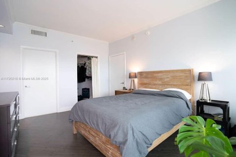 Condominio en venta en Miami, Florida, 2 dormitorios, 107.95 m2 № 1874371 - foto 16