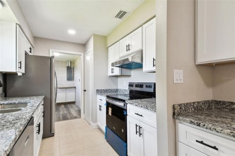 Villa ou maison à vendre à Bartow, Floride: 5 chambres, 156.45 m2 № 1793563 - photo 5