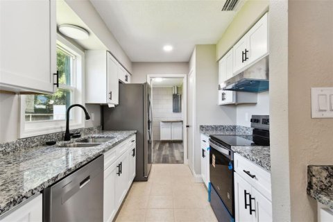 Villa ou maison à vendre à Bartow, Floride: 5 chambres, 156.45 m2 № 1793563 - photo 4