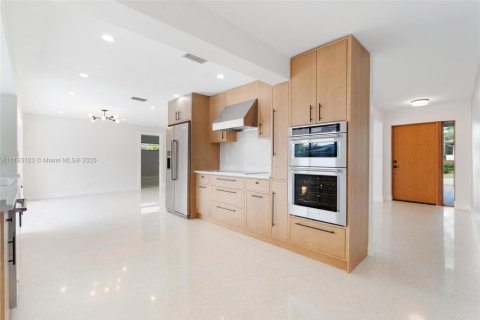 Villa ou maison à vendre à Lighthouse Point, Floride: 4 chambres, 193.89 m2 № 1661671 - photo 12