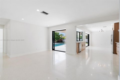 Villa ou maison à vendre à Lighthouse Point, Floride: 4 chambres, 193.89 m2 № 1661671 - photo 17