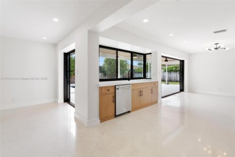Villa ou maison à vendre à Lighthouse Point, Floride: 4 chambres, 193.89 m2 № 1661671 - photo 16