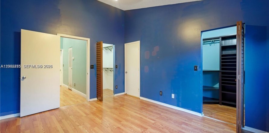 Townhouse in Pembroke Pines, Florida 1 bedroom, 124.3 sq.m. № 2067701