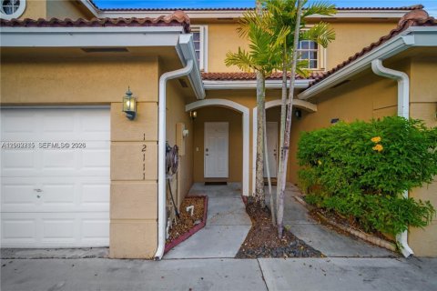 Townhouse in Pembroke Pines, Florida 1 bedroom, 124.3 sq.m. № 2067701 - photo 4