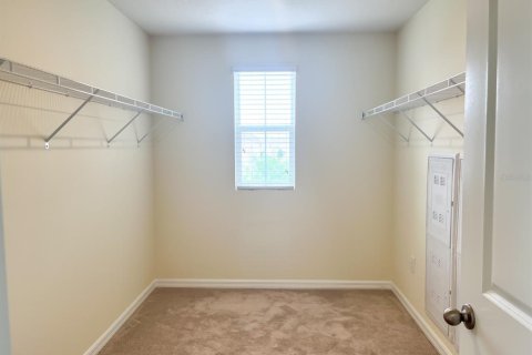 House in Wesley Chapel, Florida 4 bedrooms, 209.96 sq.m. № 1866472 - photo 8