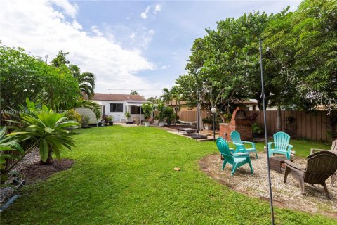 Casa en venta en Miami, Florida, 4 dormitorios, 126.35 m2 № 1946031 - foto 18