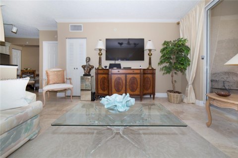 Copropriété à vendre à Sunny Isles Beach, Floride: 2 chambres, 103.68 m2 № 2013923 - photo 17