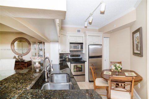 Copropriété à vendre à Sunny Isles Beach, Floride: 2 chambres, 103.68 m2 № 2013923 - photo 8