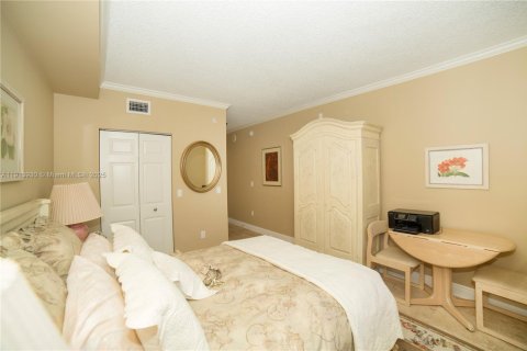 Copropriété à vendre à Sunny Isles Beach, Floride: 2 chambres, 103.68 m2 № 2013923 - photo 30