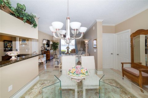 Copropriété à vendre à Sunny Isles Beach, Floride: 2 chambres, 103.68 m2 № 2013923 - photo 5