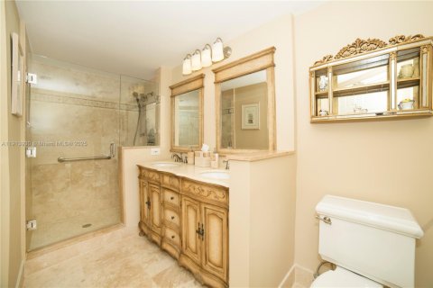 Copropriété à vendre à Sunny Isles Beach, Floride: 2 chambres, 103.68 m2 № 2013923 - photo 24