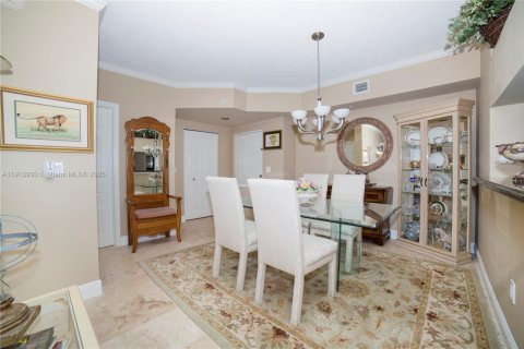 Copropriété à vendre à Sunny Isles Beach, Floride: 2 chambres, 103.68 m2 № 2013923 - photo 4