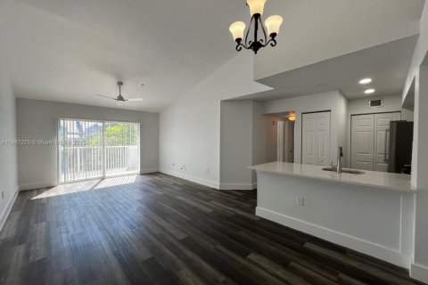 Condo in Pembroke Pines, Florida, 3 bedrooms  № 1942198 - photo 3