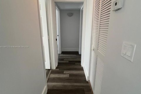 Condominio en venta en Pembroke Pines, Florida, 3 dormitorios, 115.2 m2 № 1942198 - foto 10