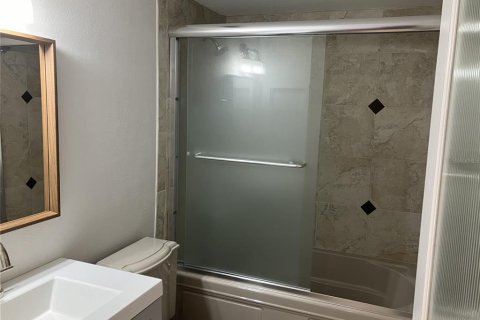 Condominio en alquiler en Tampa, Florida, 3 dormitorios, 141.95 m2 № 1905670 - foto 27