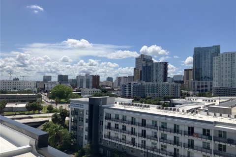 Condominio en alquiler en Tampa, Florida, 3 dormitorios, 141.95 m2 № 1905670 - foto 1