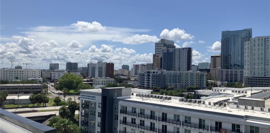 Condominio en Tampa, Florida, 3 dormitorios № 1905670