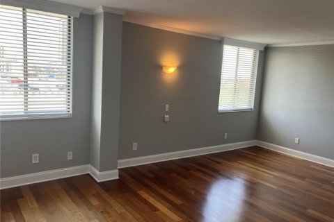 Condominio en alquiler en Tampa, Florida, 3 dormitorios, 141.95 m2 № 1905670 - foto 11