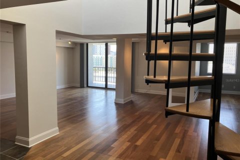 Condominio en alquiler en Tampa, Florida, 3 dormitorios, 141.95 m2 № 1905670 - foto 8