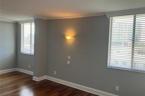 Condominio en alquiler en Tampa, Florida, 3 dormitorios, 141.95 m2 № 1905670 - foto 9