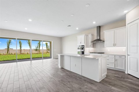 Casa en alquiler en Orlando, Florida, 4 dormitorios, 265.7 m2 № 2349983 - foto 4