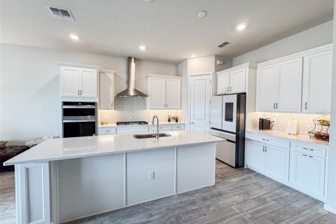 Casa en alquiler en Orlando, Florida, 4 dormitorios, 265.7 m2 № 2349983 - foto 5